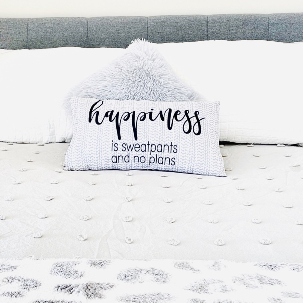 DECORATIVE LUMBAR PILLOW